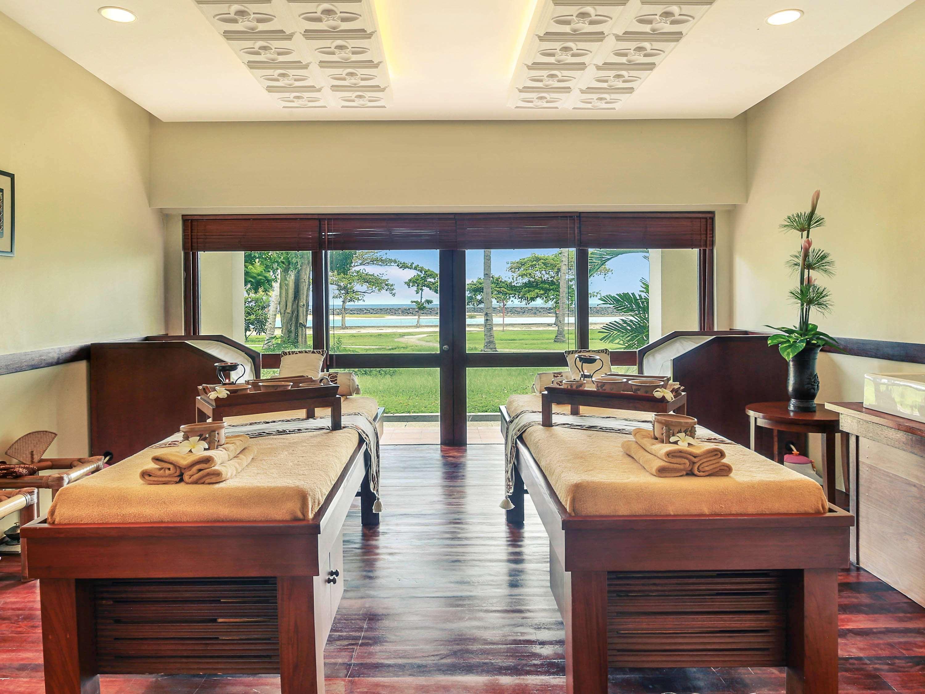 Mercure Manado Tateli Resort&Convention Esterno foto