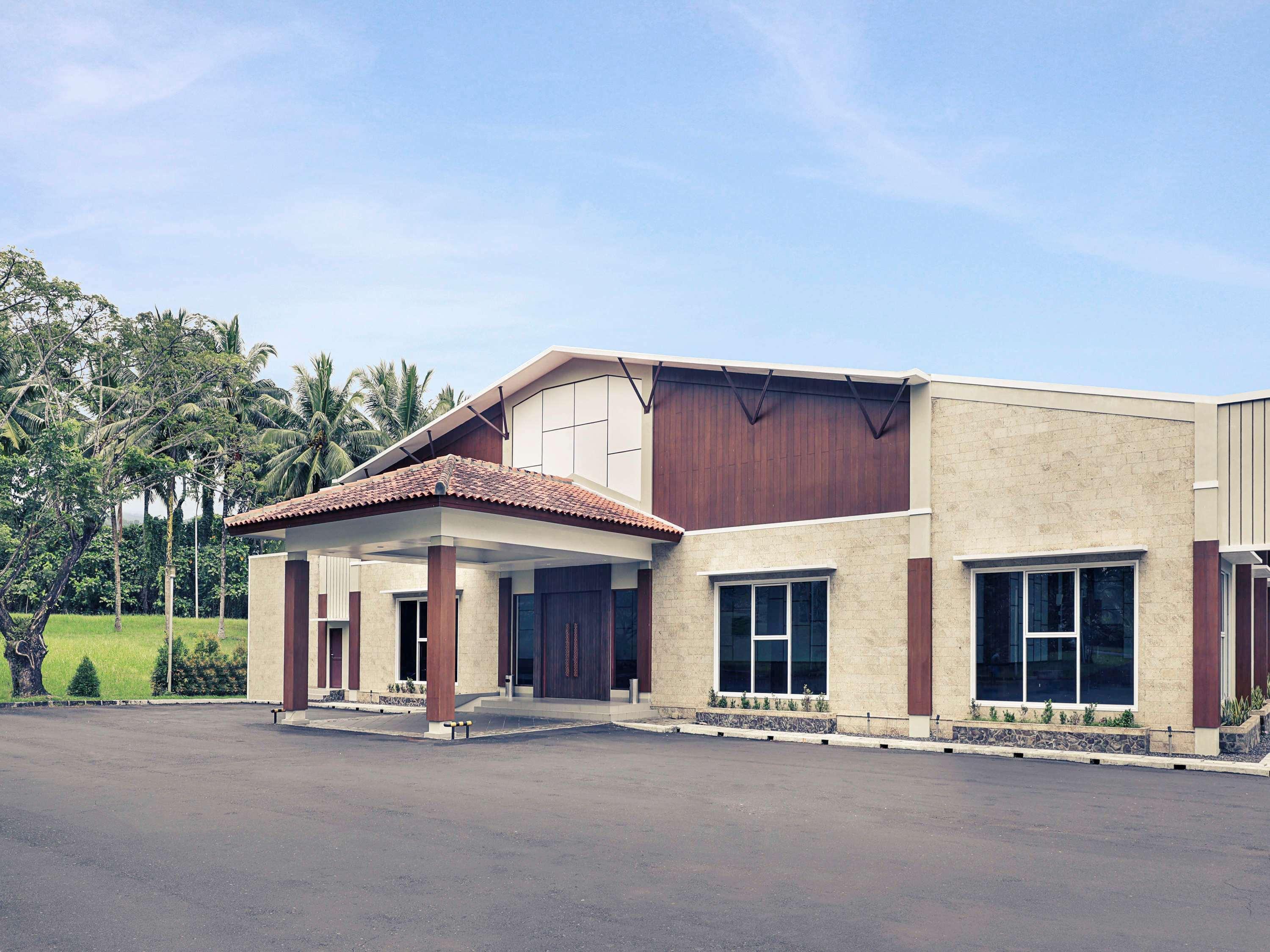Mercure Manado Tateli Resort&Convention Esterno foto